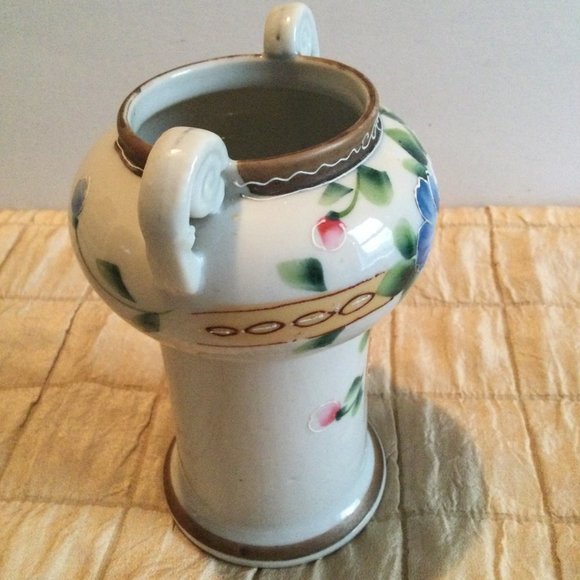Vintage Antique Hand painted Nippon handled vase 6.5" floral rare - Picture 5 of 8